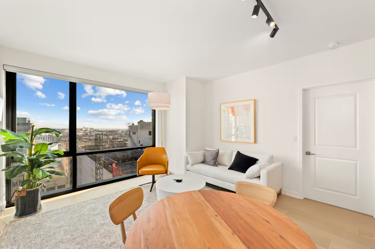 400 South Broadway 1601 - 1