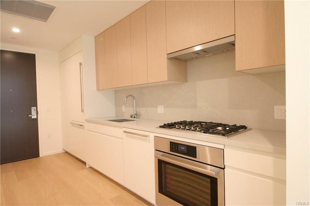 877 Francisco Street  unit 521